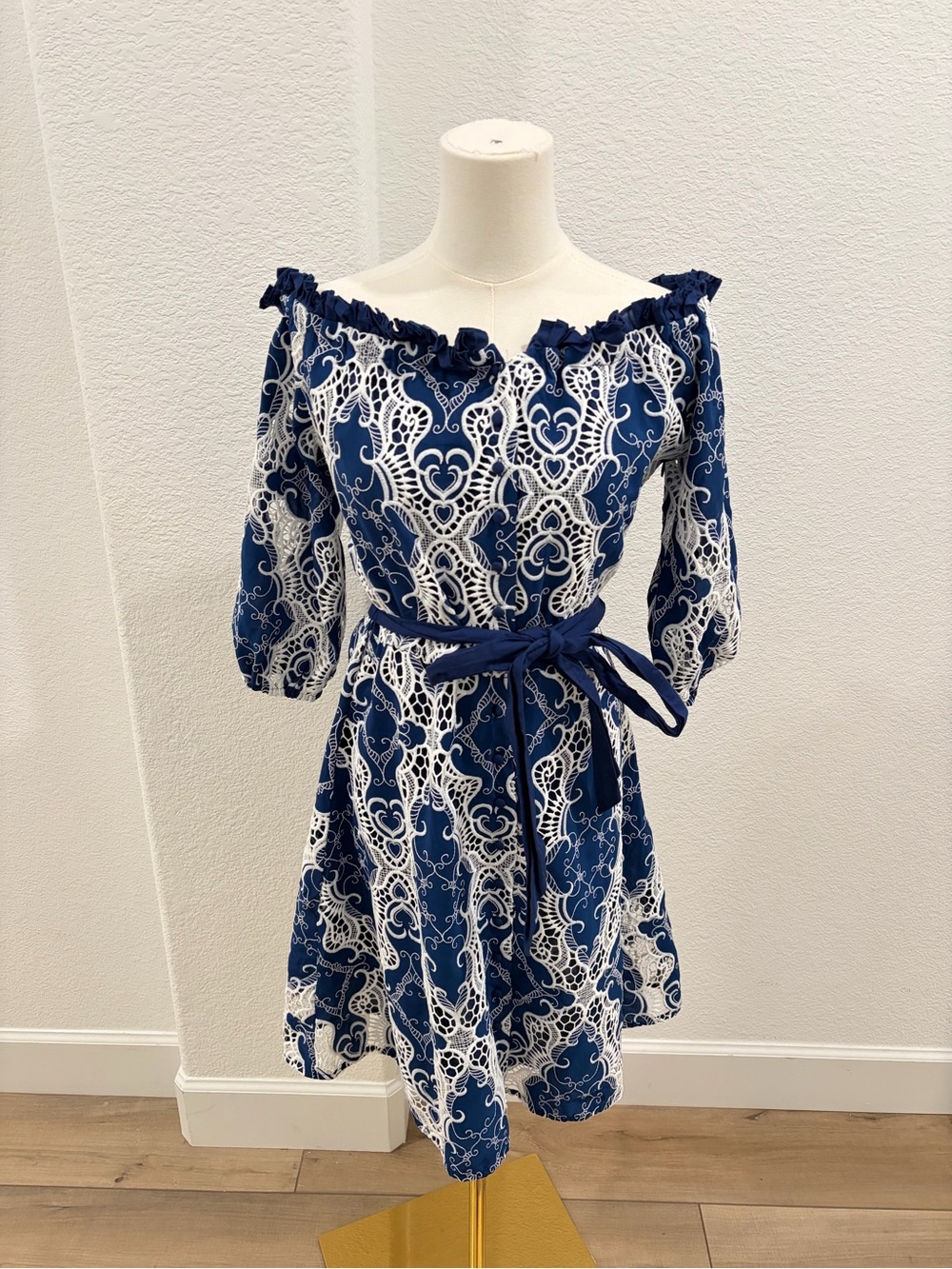 Boston Proper Off-Shoulder Navy & White Lace-Pattern Dress size small
